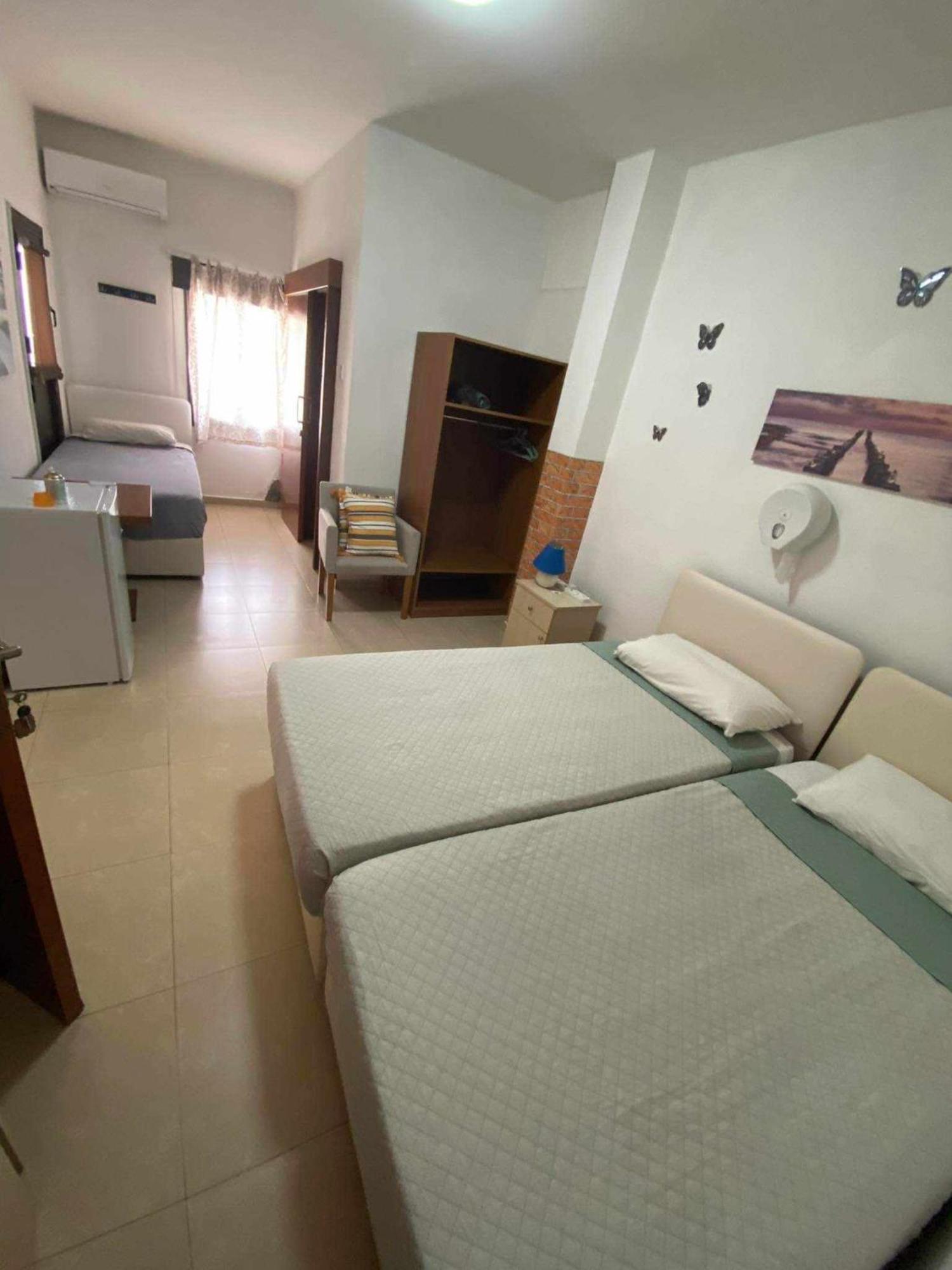 Marina'S Rooms Xrisopolitissa Larnaca Exterior foto
