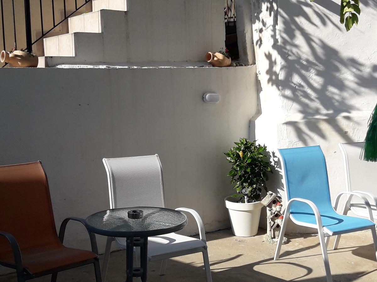 Marina'S Rooms Xrisopolitissa Larnaca Exterior foto