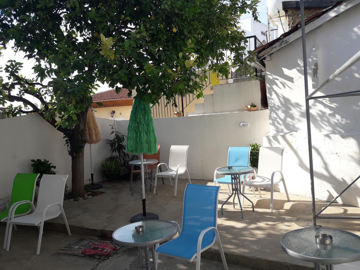 Marina'S Rooms Xrisopolitissa Larnaca Exterior foto