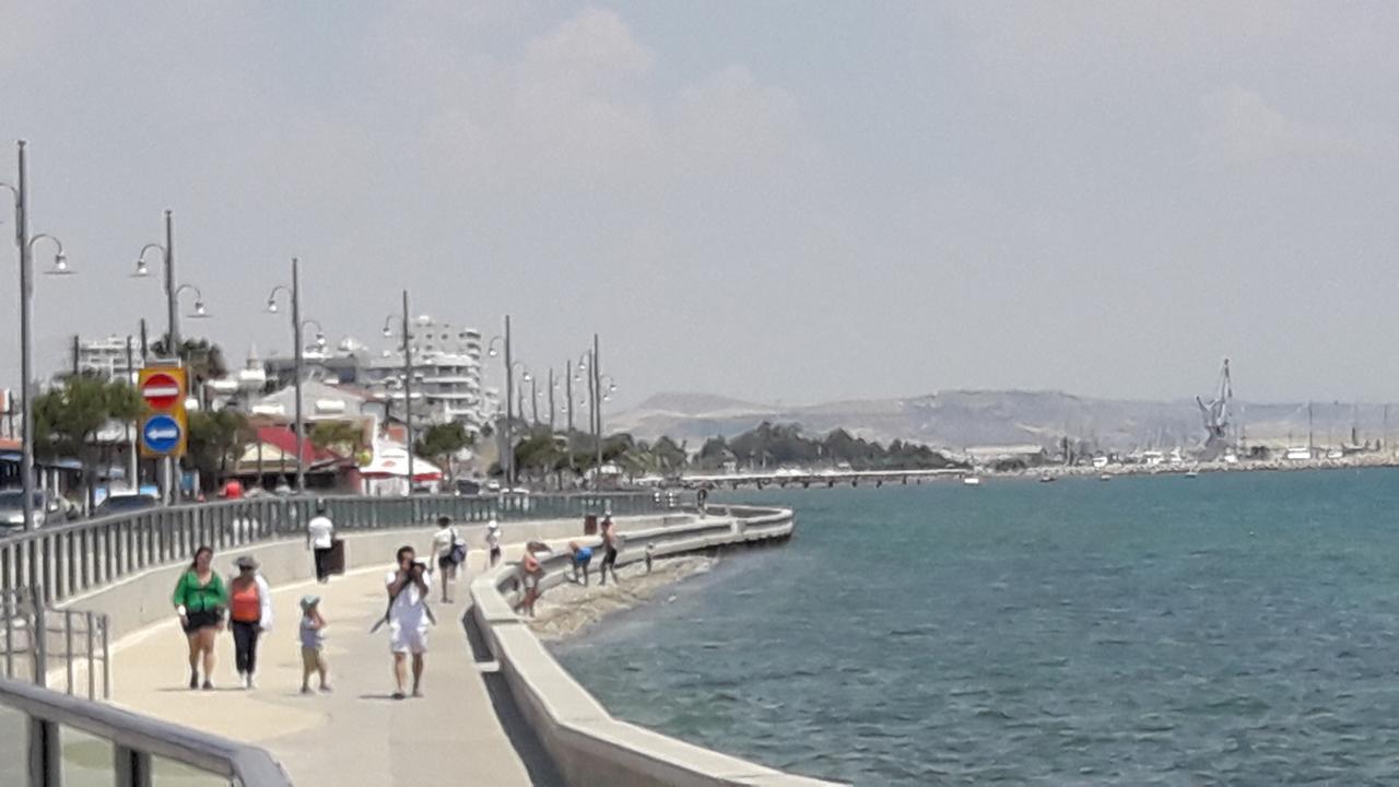 Marina'S Rooms Xrisopolitissa Larnaca Exterior foto