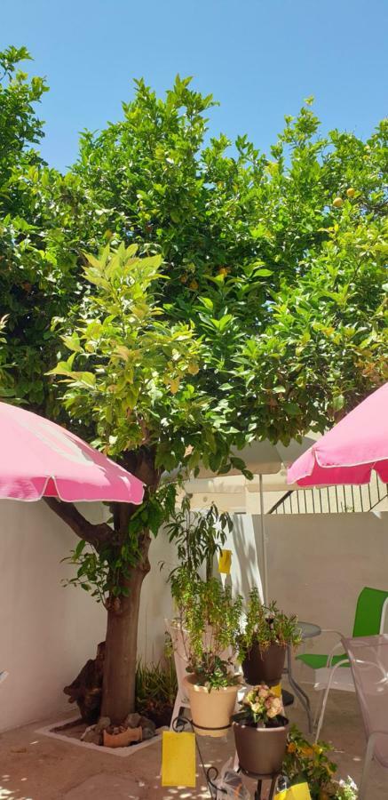Marina'S Rooms Xrisopolitissa Larnaca Exterior foto